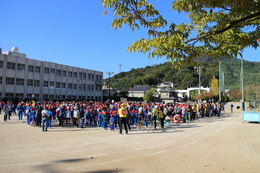 快晴に恵まれ3ました(ホームページ委員会取材班撮影) 快晴に恵まれ3ました