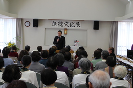来賓挨拶です(ホームページ委員会取材班撮影) 来賓挨拶です