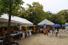高松市交母連絡協議会のバザー(ホームページ委員会取材班撮影) 高松市交母連絡協議会のバザー