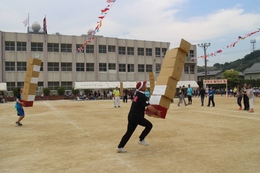 宅配便リレー「40歳以上混合」(ホームページ委員会取材班撮影) 宅配便リレー「40歳以上混合」
