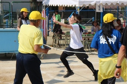 自治区対抗リレー「一般女子」(ホームページ委員会取材班撮影) 自治区対抗リレー「一般女子」