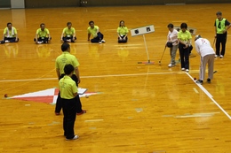 決勝トーナメントのプレーです(ホームページ委員会取材班撮影) 決勝トーナメントのプレーです