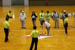 決勝トーナメントのプレーです(ホームページ委員会取材班撮影) 決勝トーナメントのプレーです