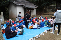 天下望見コースA 野外工作 平賀神社(ホームページ委員会撮影) 天下望見コースA 野外工作 平賀神社