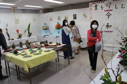 講座・同好会の作品展(ホームページ委員会撮影) 講座・同好会の作品展
