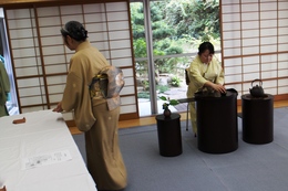お茶会(ホームページ委員会撮影) お茶会