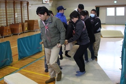 避難シュミレーション訓練(ホームページ委員会撮影) 避難シュミレーション訓練