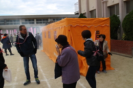 煙体験出口(ホームページ委員会撮影) 煙体験出口