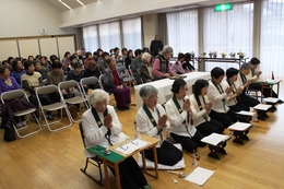 針供養に参加しよう(ホームページ委員会撮影) 針供養に参加しよう