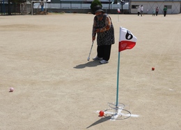 プレーの様子(ホームページ委員会撮影) プレーの様子