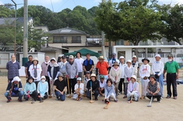 参加者の集合写真(ホームページ委員会撮影) 参加者の集合写真