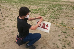 立入禁止区域のロープ張り(ホームページ委員会撮影) 立入禁止区域のロープ張り