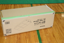 避難者用段ボールベッド(ホームページ委員会撮影) 避難者用段ボールベッド