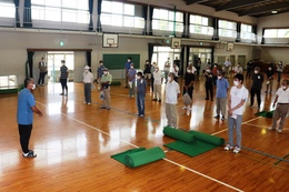 香西小学校 大石校長挨拶(ホームページ委員会撮影) 香西小学校 大石校長挨拶