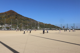 快晴で勝賀山もクッキリ(ホームページ委員会撮影) 快晴で勝賀山もクッキリ