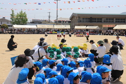 かけっこ(ホームページ委員会撮影) かけっこ