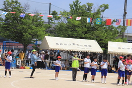 香西女性会 アトラクション(ホームページ委員会撮影) 香西女性会 アトラクション