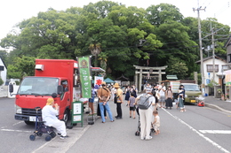 屋台・キッチンカーストリート(ホームページ委員会撮影) 屋台・キッチンカーストリート