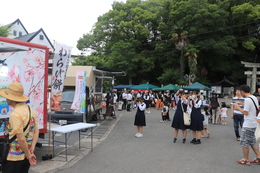 屋台・キッチンカーストリート(ホームページ委員会撮影) 屋台・キッチンカーストリート