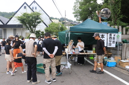 屋台・キッチンカーストリート(ホームページ委員会撮影) 屋台・キッチンカーストリート
