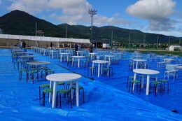 当日・イートスペース完成(ホームページ委員会撮影) 当日・イートスペース完成