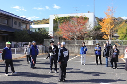 取材の人も声かけ訓練(ホームページ委員会撮影) 取材の人も声かけ訓練