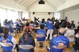 香西長寿声かけ隊の皆さんも(ホームページ委員会撮影) 香西長寿声かけ隊の皆さんも