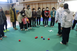 ボッチャ(ホームページ委員会撮影) ボッチャ