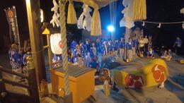 外では獅子舞(平賀北秋祭り実行委員会撮影) 外では獅子舞