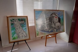 作品展(2Fホール・階段室)(ホームページ委員会撮影) 作品展(2Fホール・階段室)
