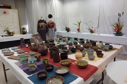 作品展(図書室)(ホームページ委員会撮影) 作品展(図書室)