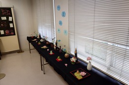 作品展(小会議室)(ホームページ委員会撮影) 作品展(小会議室)