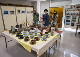 作品展(ホームページ委員会撮影) 作品展