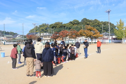 消火器訓練(ホームページ委員会撮影) 消火器訓練