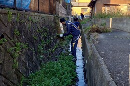自治区内で一番大きな水路になります(平賀北東部環境衛生組合撮影) 自治区内で一番大きな水路になります