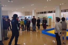 現場見学の様子(環境衛生組合協議会撮影) 現場見学の様子