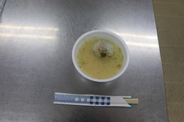 あん餅雑煮(ホームページ委員会撮影) あん餅雑煮