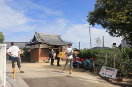 二つのコースがやってきます(ホームページ委員会撮影) 二つのコースがやってきます