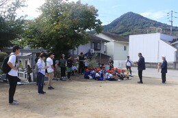 講師のお話を聞いています(ホームページ委員会撮影) 講師のお話を聞いています