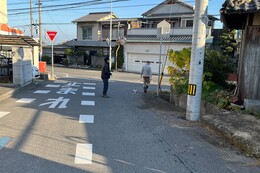 ����k�������H