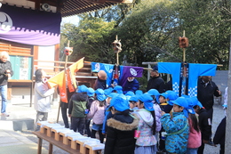 �ۈ珊�̎q�ǂ��B