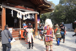 十河甲冑隊の皆さんです(ホームページ委員会撮影) 十河甲冑隊の皆さんです