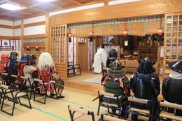 出陣祈祷の様子(ホームページ委員会撮影) 出陣祈祷の様子