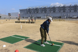 パークゴルフの様子(ホームページ委員会撮影) パークゴルフの様子