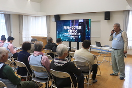 コミ協会長挨拶(ホームページ委員会撮影) コミ協会長挨拶