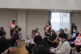 各班からの報告(ホームページ委員会撮影) 各班からの報告